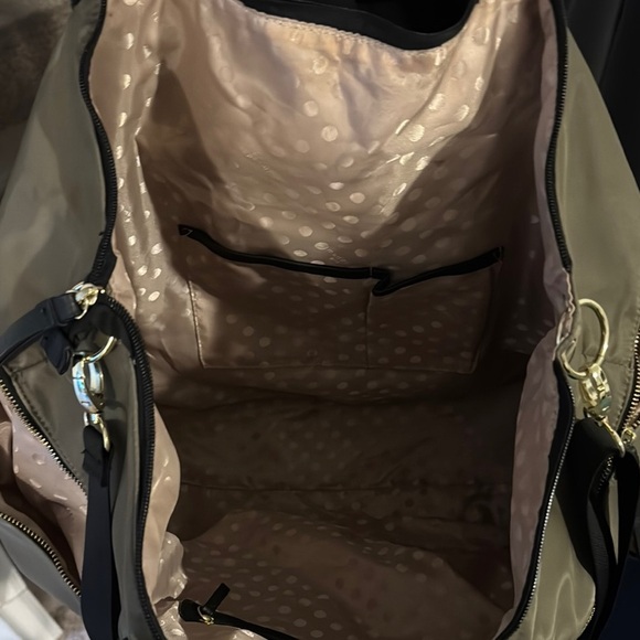 Oversized Madden Girl Tan and Black Tote - Picture 5 of 10